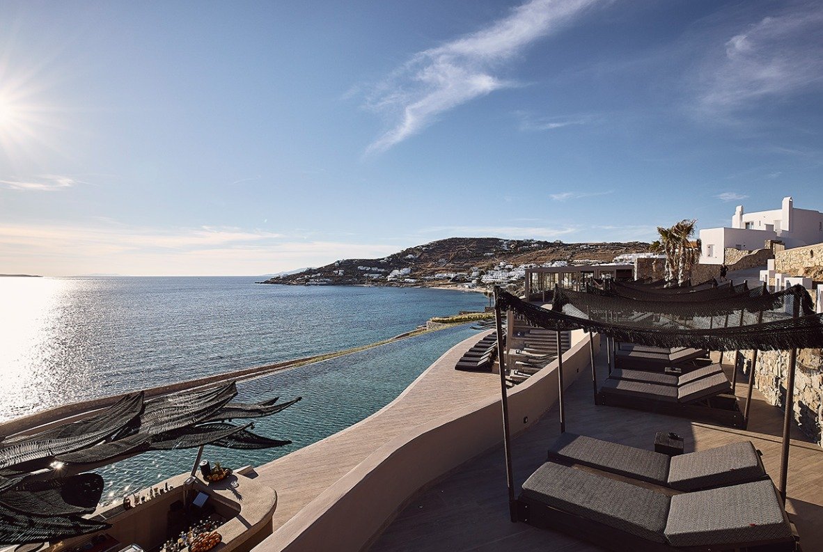 Mykonos Greece Resorts: Finding the Perfect Balance Between Island Energy and Private Luxury