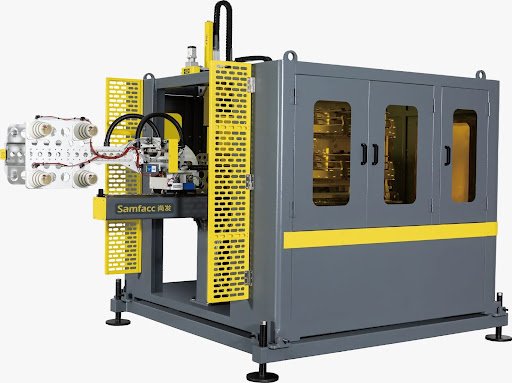 IML Robot for Plastic Packaging